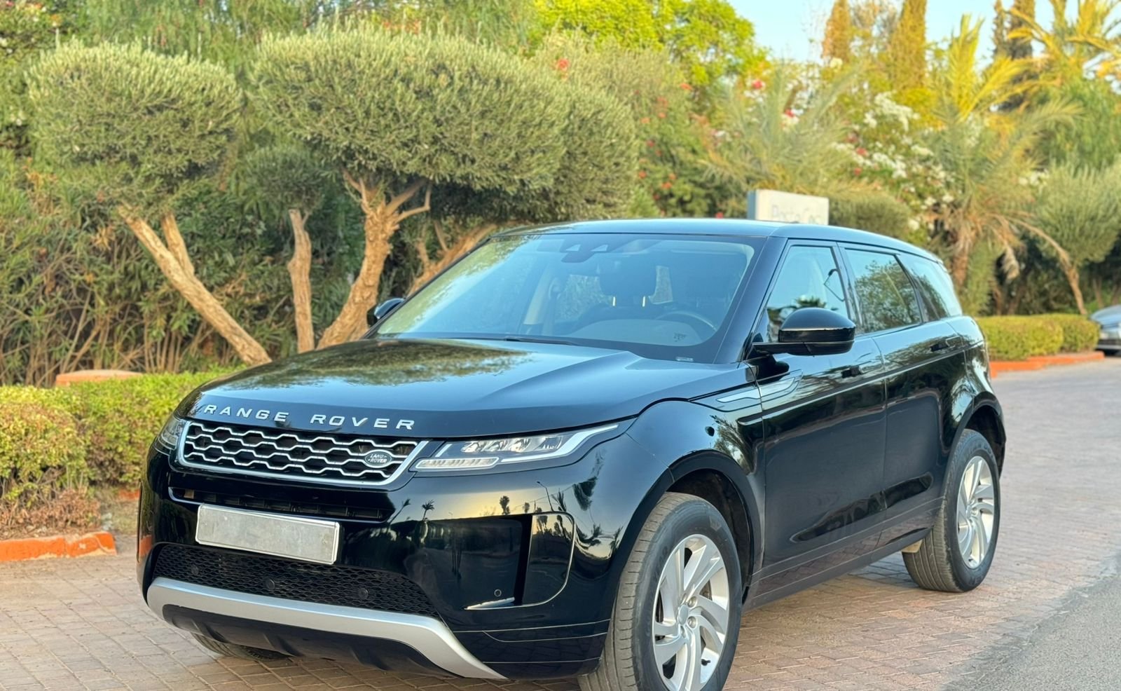 Lazrak auto Range rover evoque 2019 